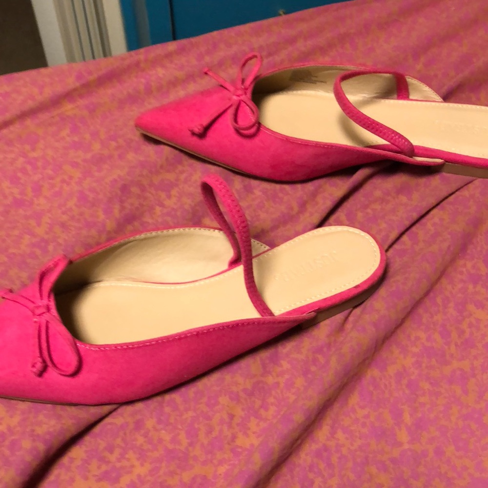 NWOT shoe dazzle hot pink bow pointy toed open back shoes,